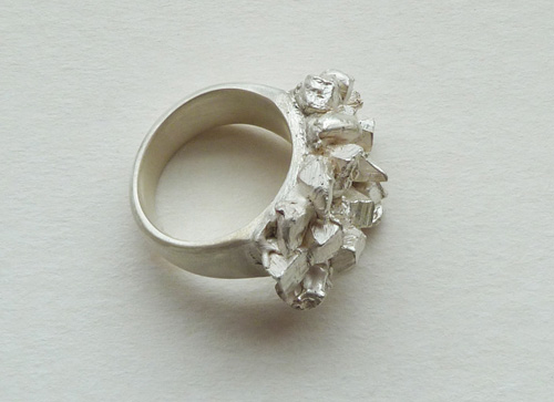 Isabel Echeverri, anillo. Cera perdida, plata 0.925.